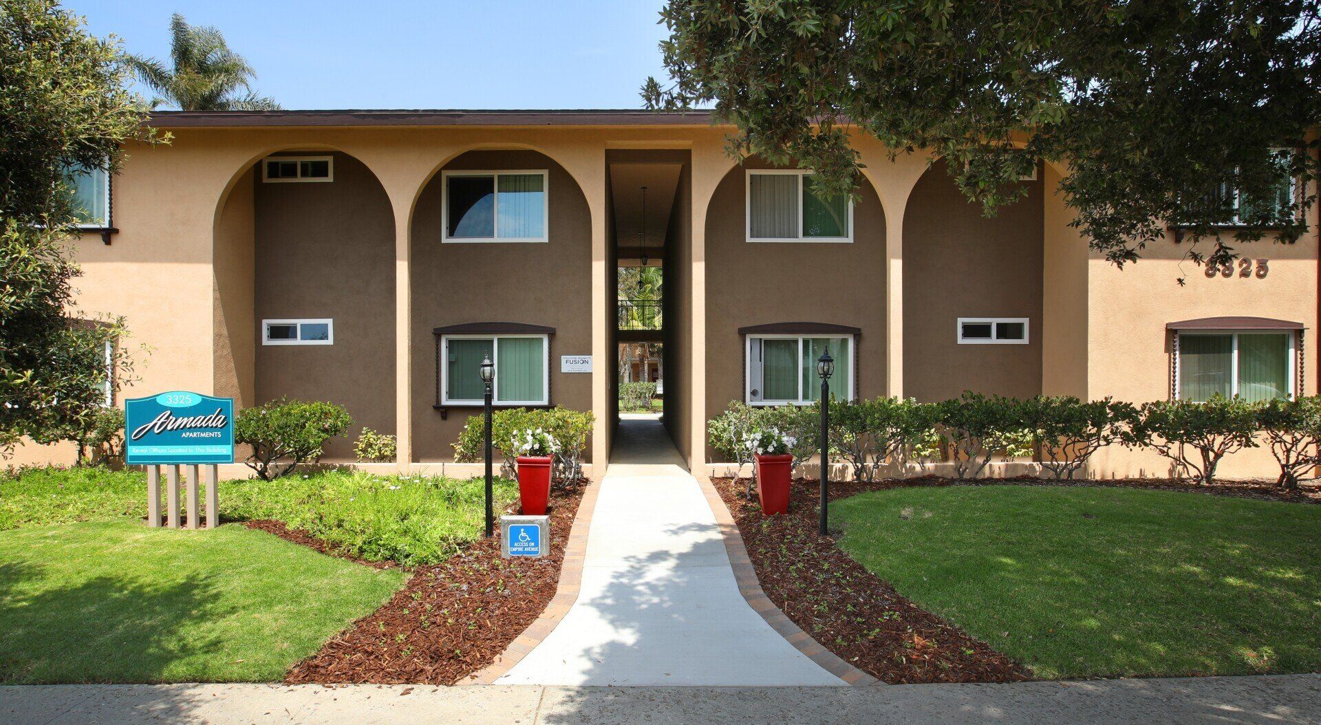 Armada Apartments (Ventura)
