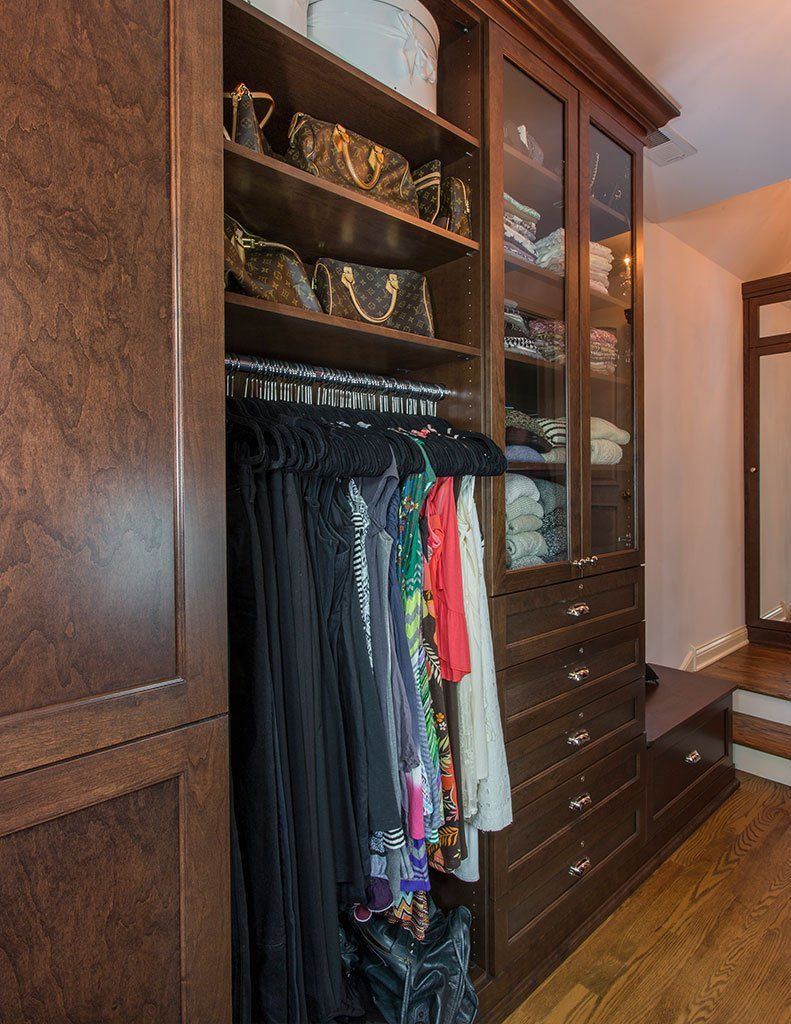 Custom Walk In Closet System