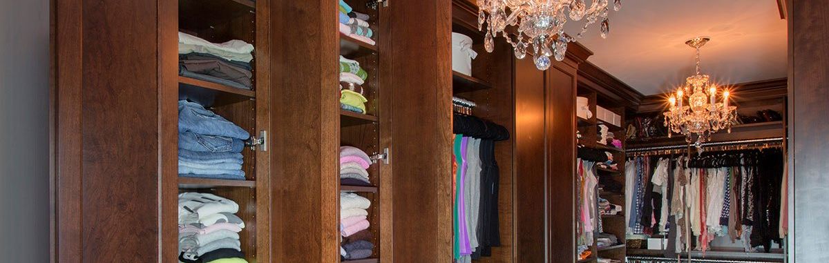 Walk In Custom Closet System