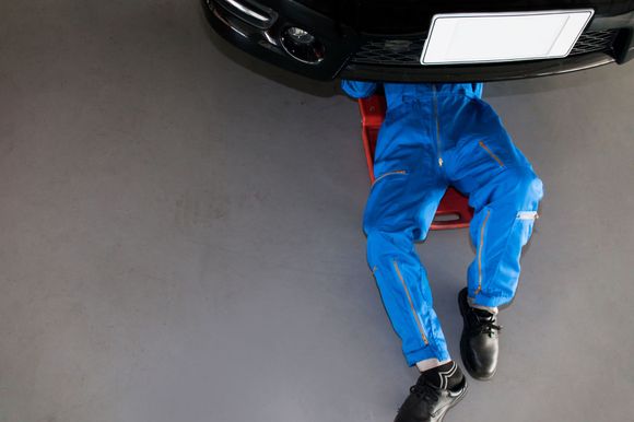 Riparazione meccanica in officina