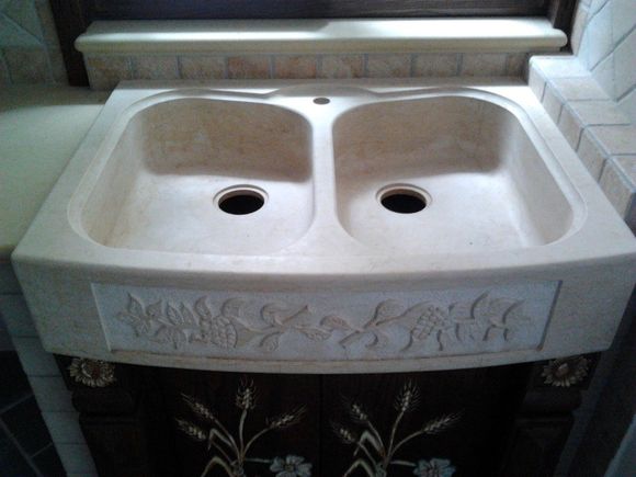 lavabo in marmo