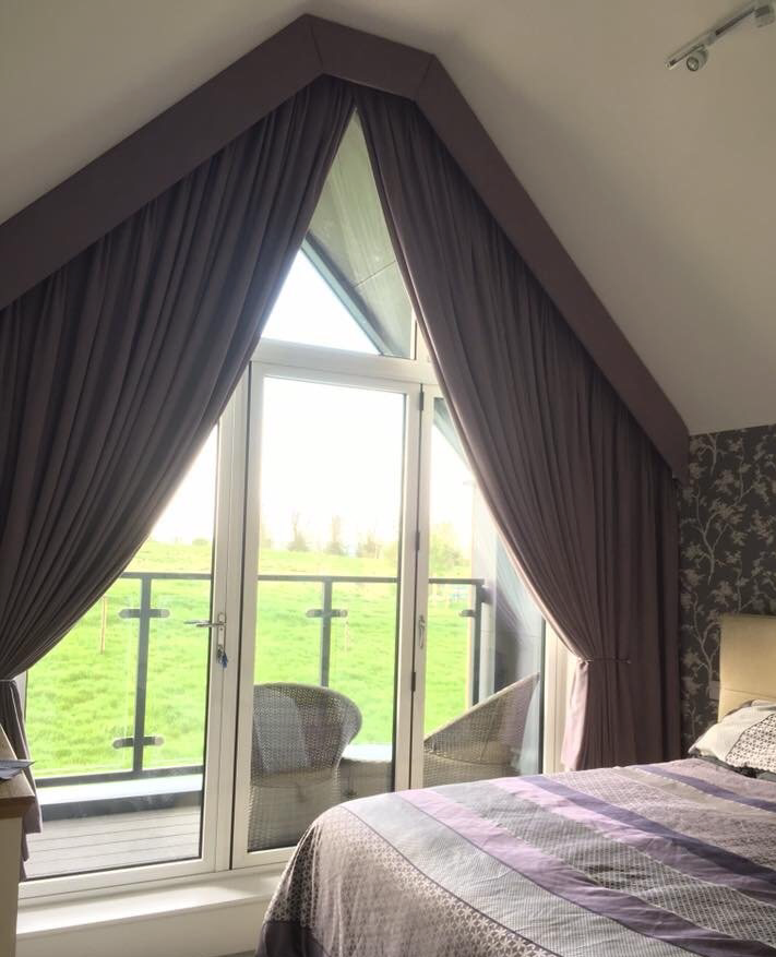 Apex window curtains with shaped pelmet Apex curtains