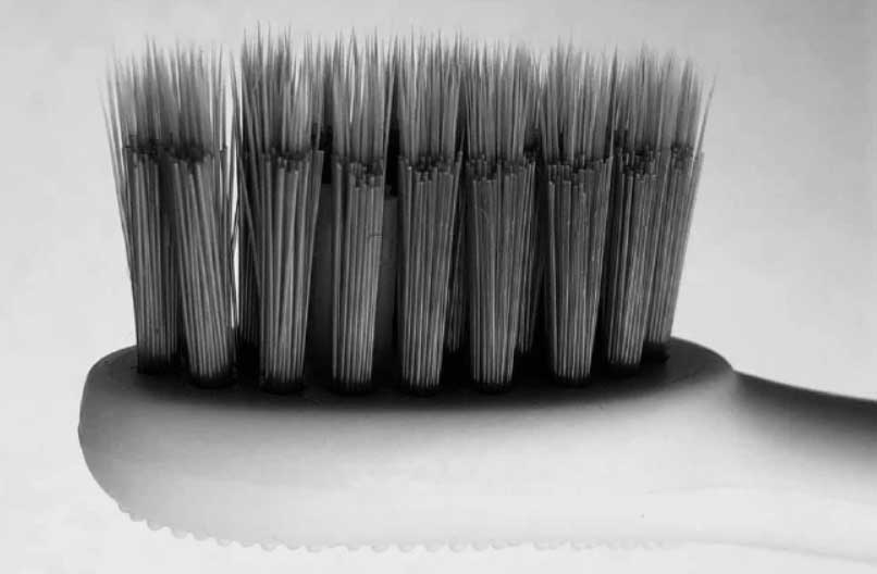 Electric Brush Versus Manual Brushes