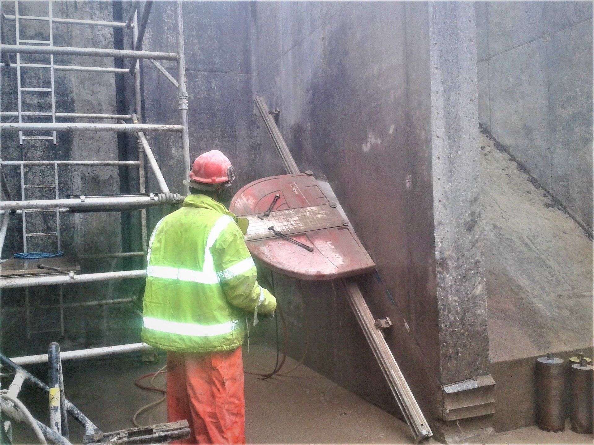 sawing machine