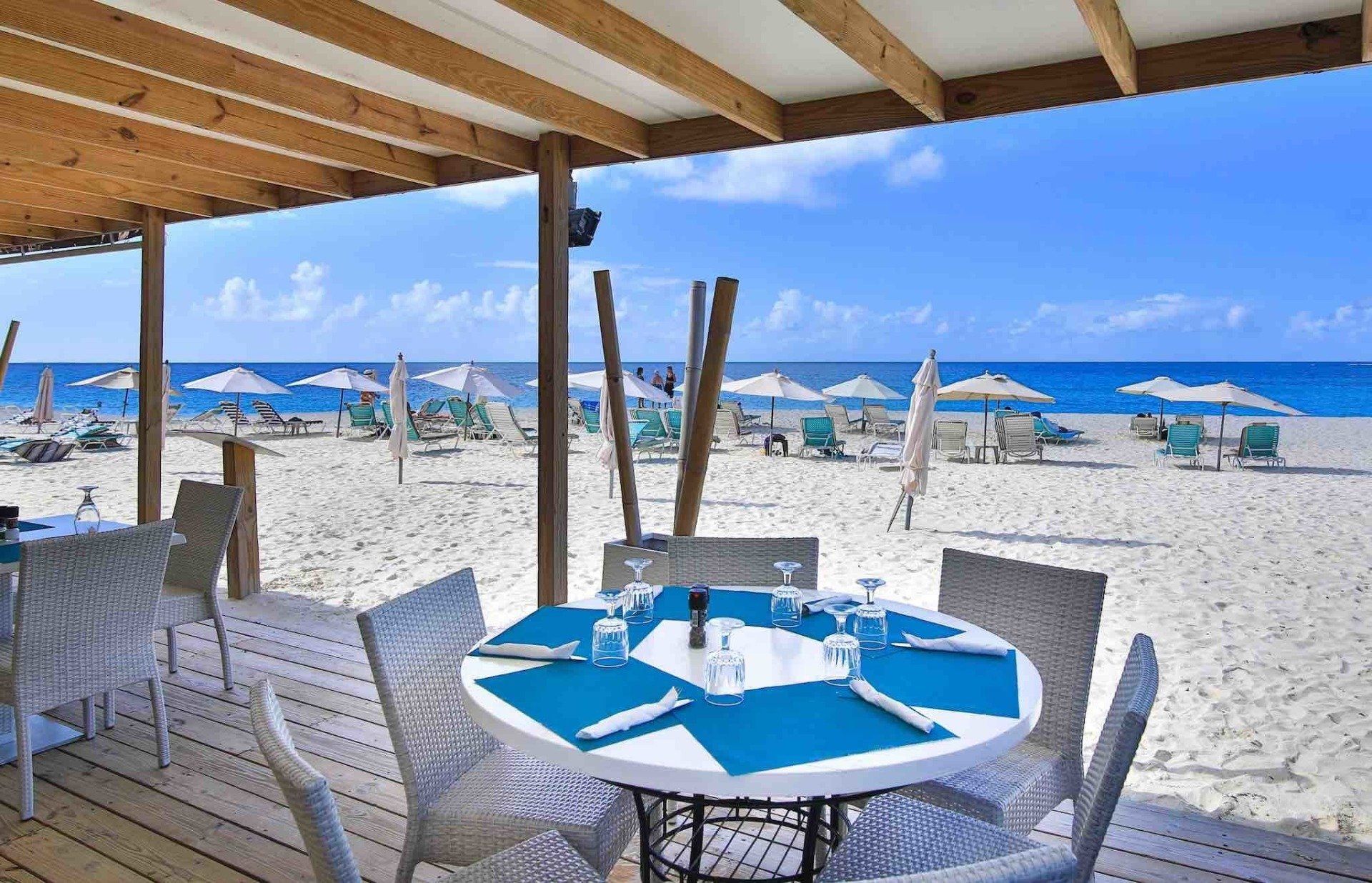 Restaurant de plage le Madeariman à Anguilla