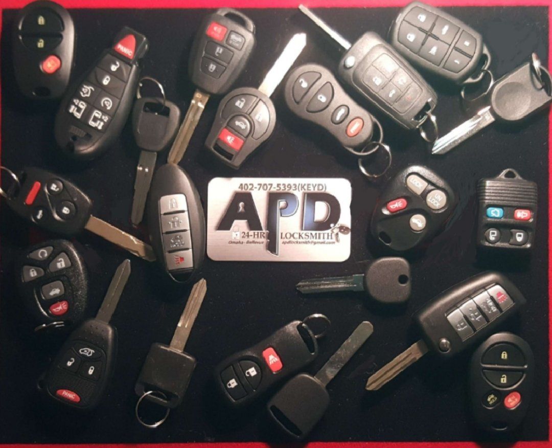 APD Locksmith Auto Lockout — Locksmith Repairing Car Door in Bellevue, NE APD Locksmith Auto Lockout — Locksmith Repairing Car Door in Bellevue, NE