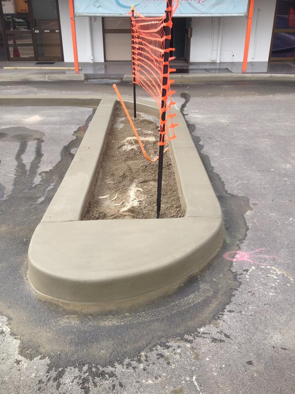 barrier kerb