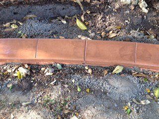 dark red kerb