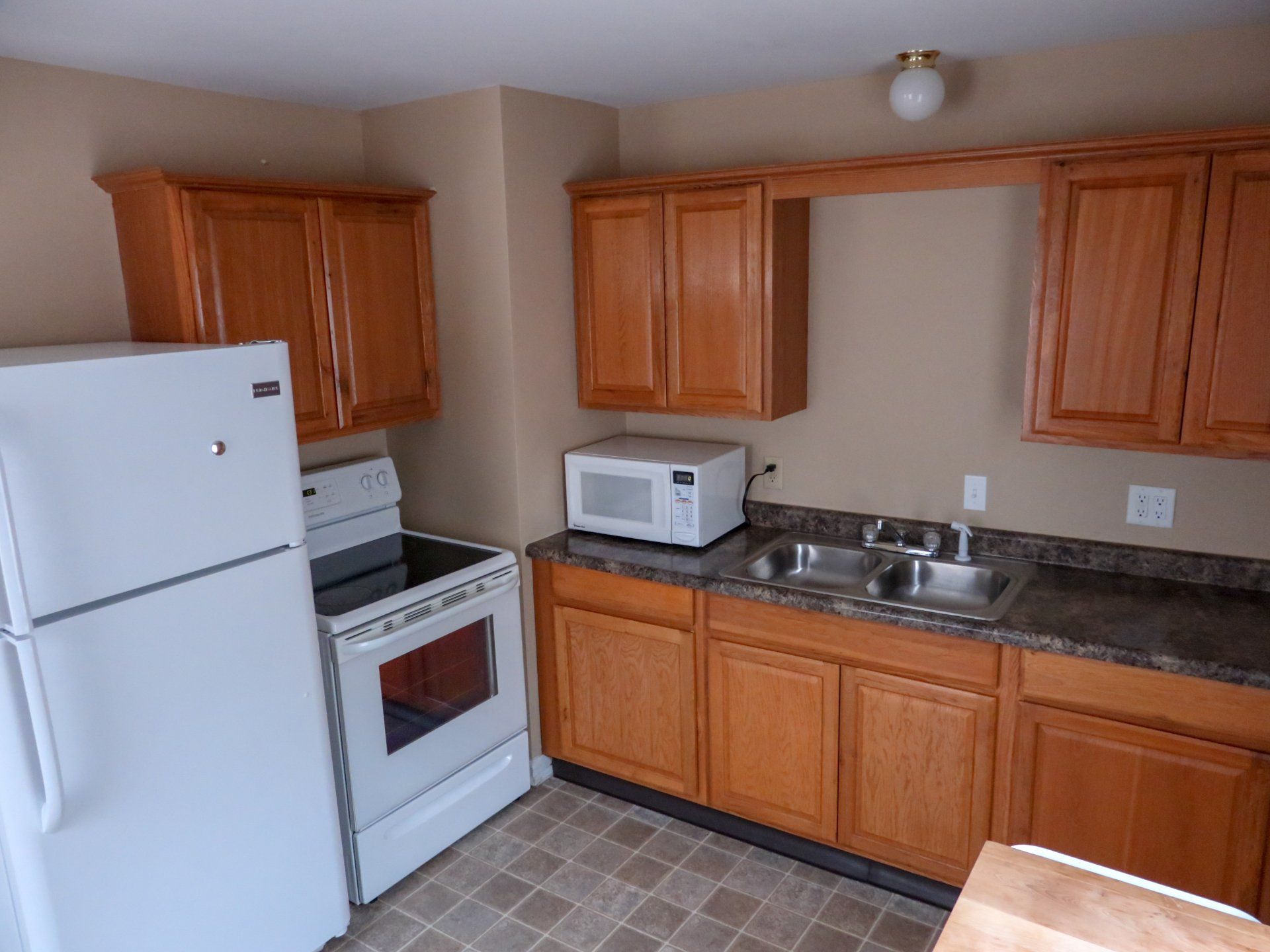 118 e chestnut street kitchen