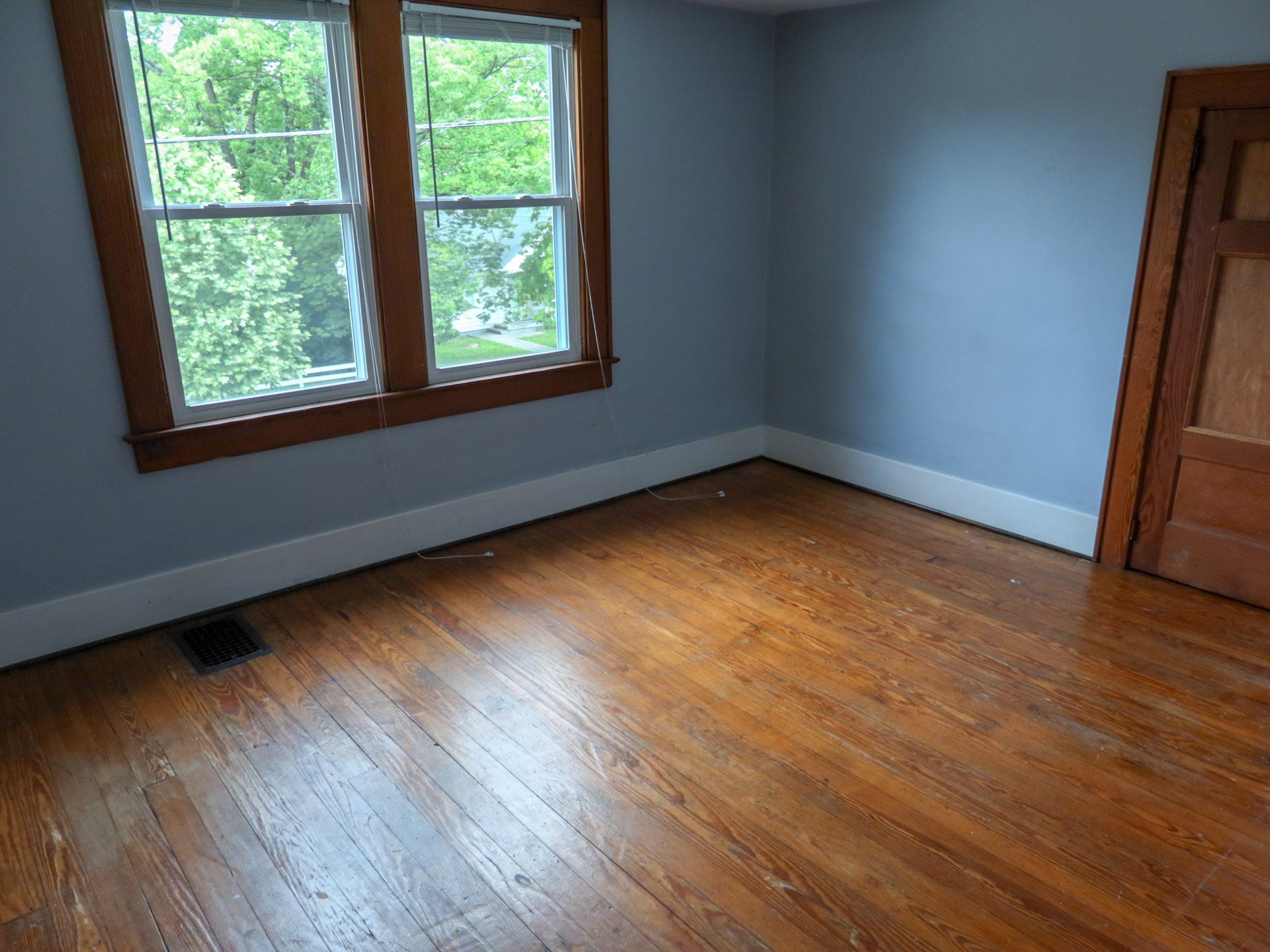 123 N College bedroom 2