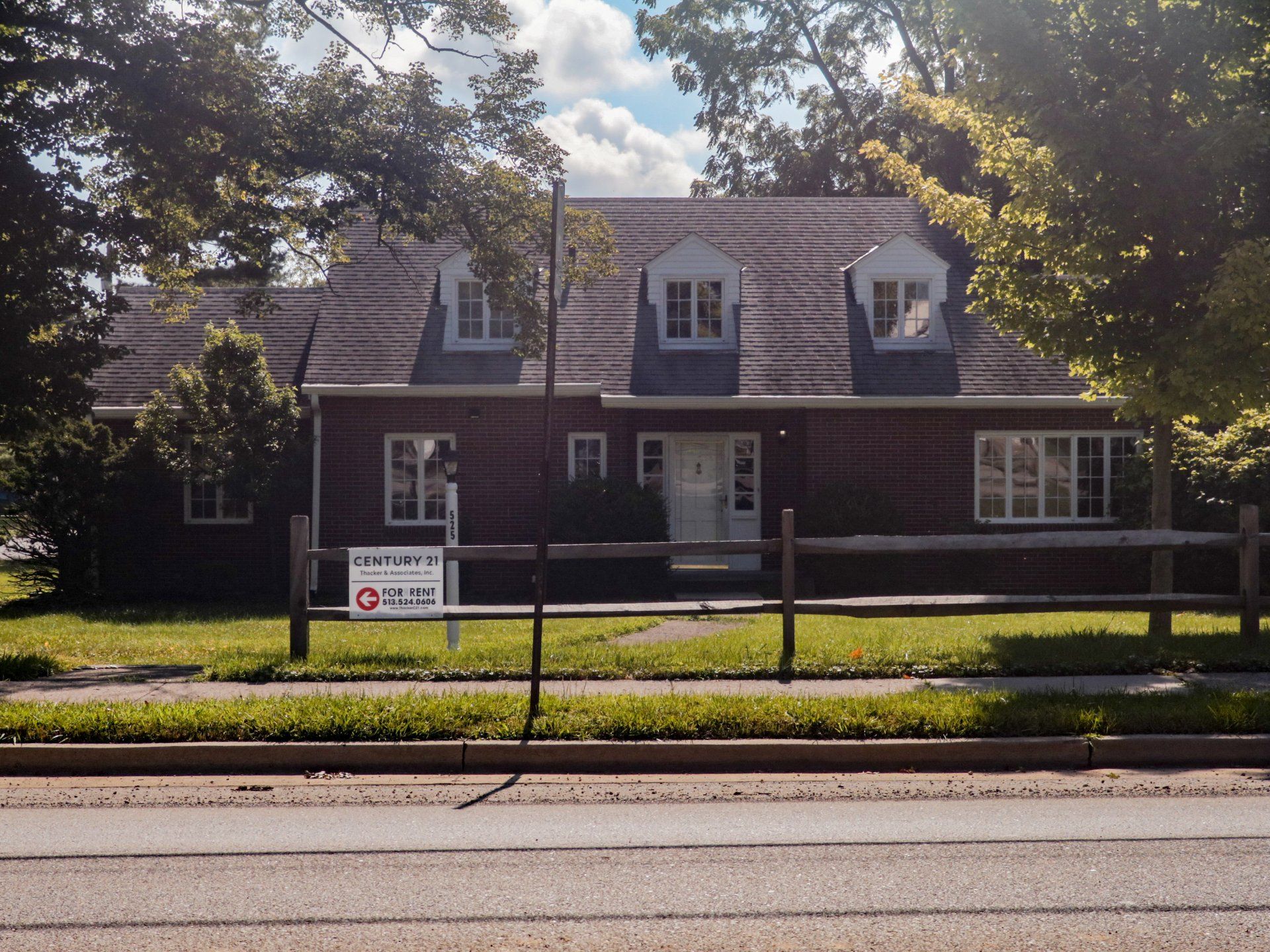 525 S Main outside
