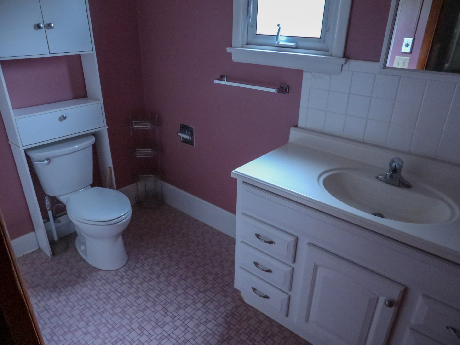 560 S main bathroom