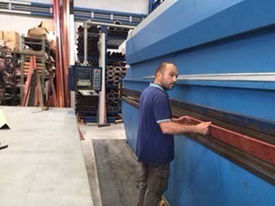 magazzino per lavorazioni grondaie