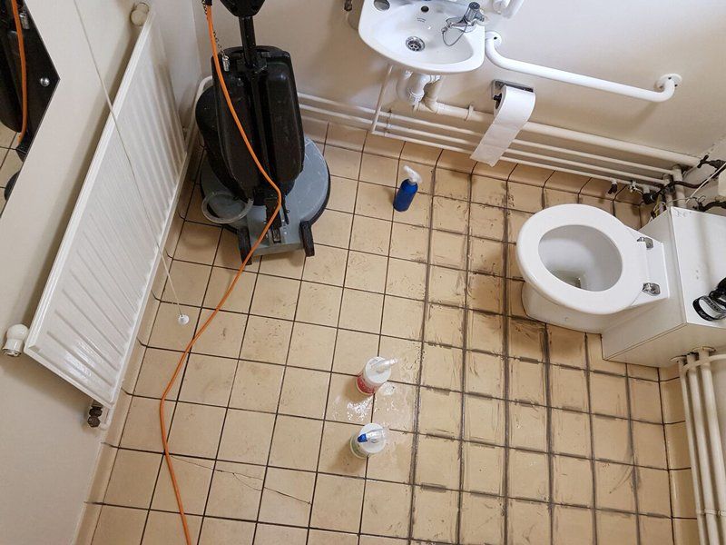 commercial tiles and grout cleaning