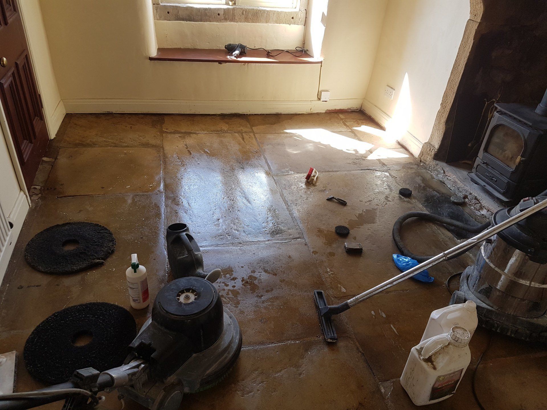 Flagstone Cleaning