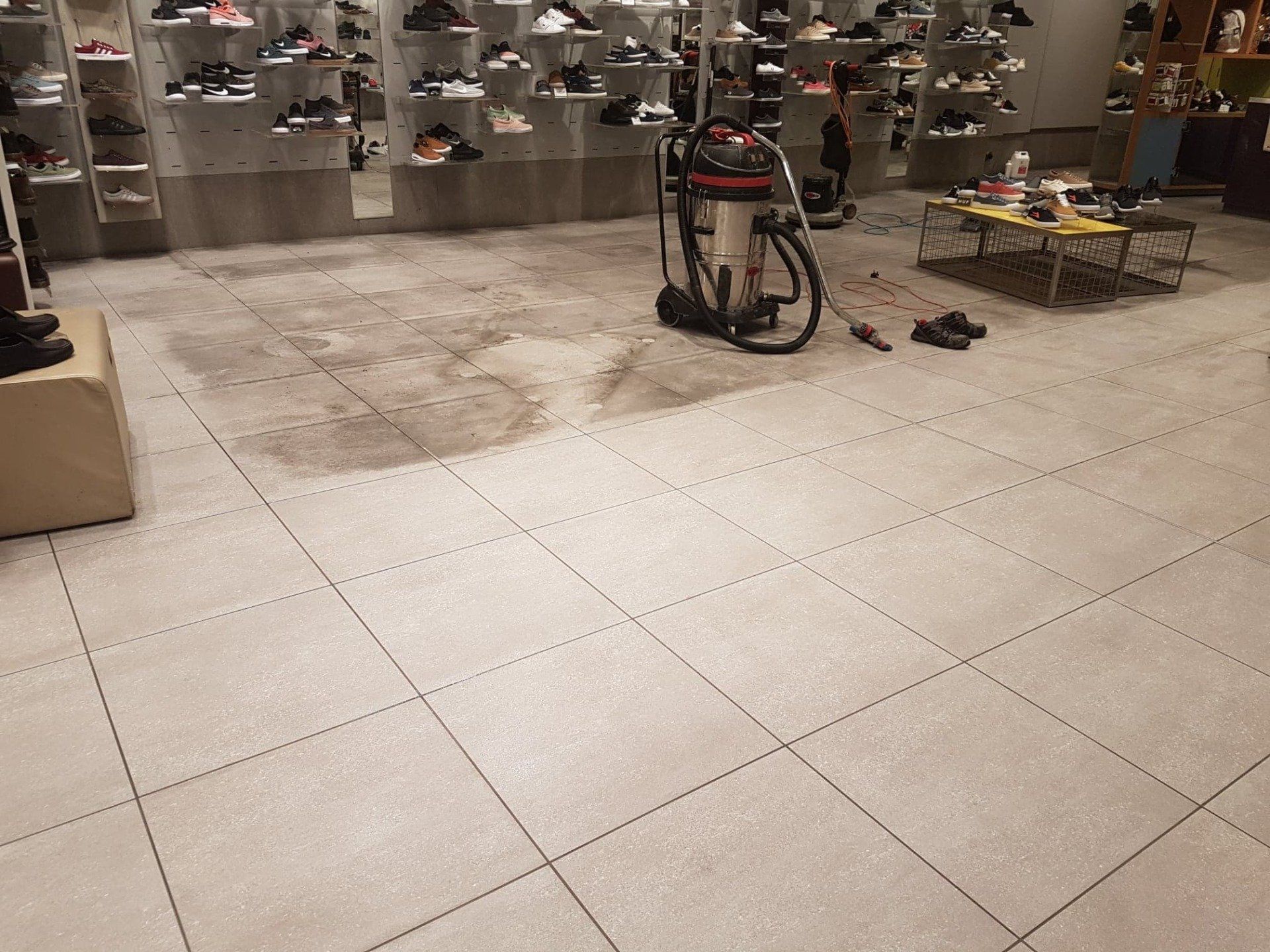 Porcelain Tiled Floor Cleaning