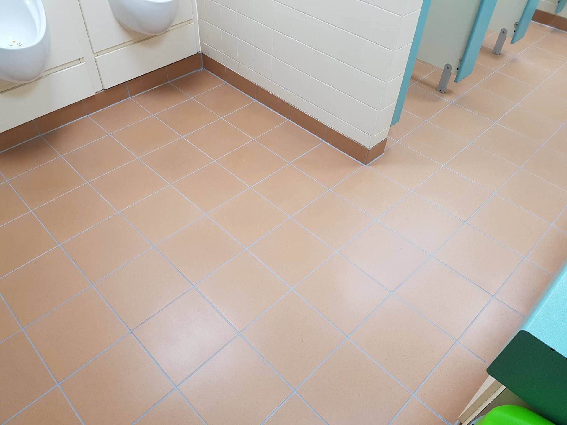 Manchester commercial tile and grout cleaning