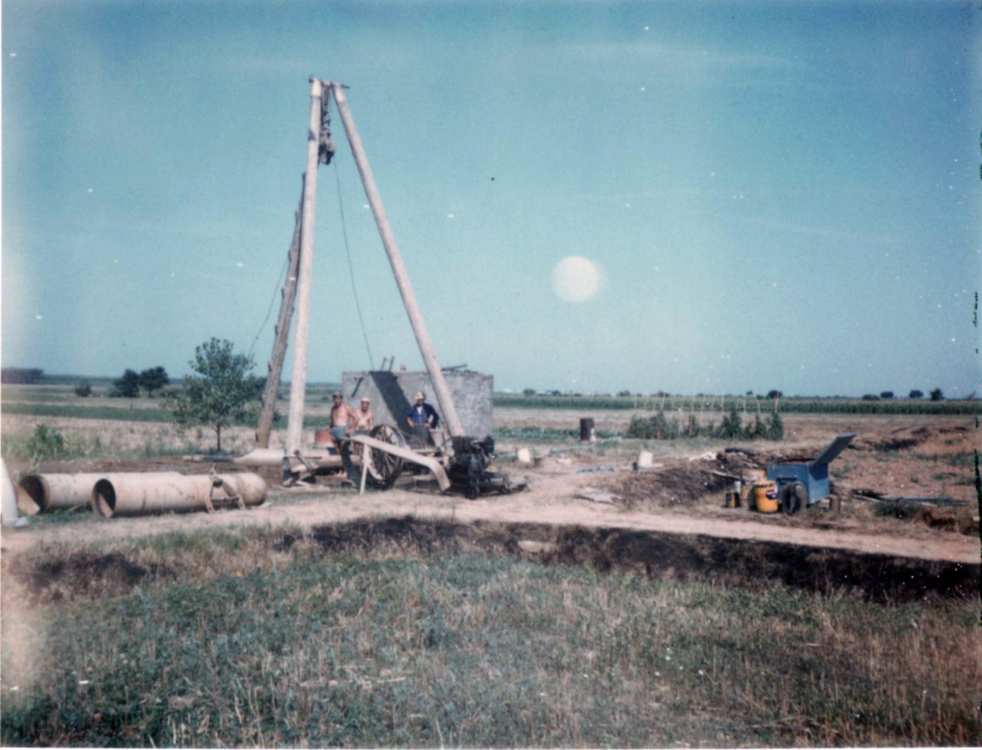 realizzazione pozzo in un campo