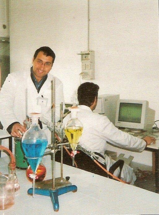 laboratorio di analisi microbiologiche