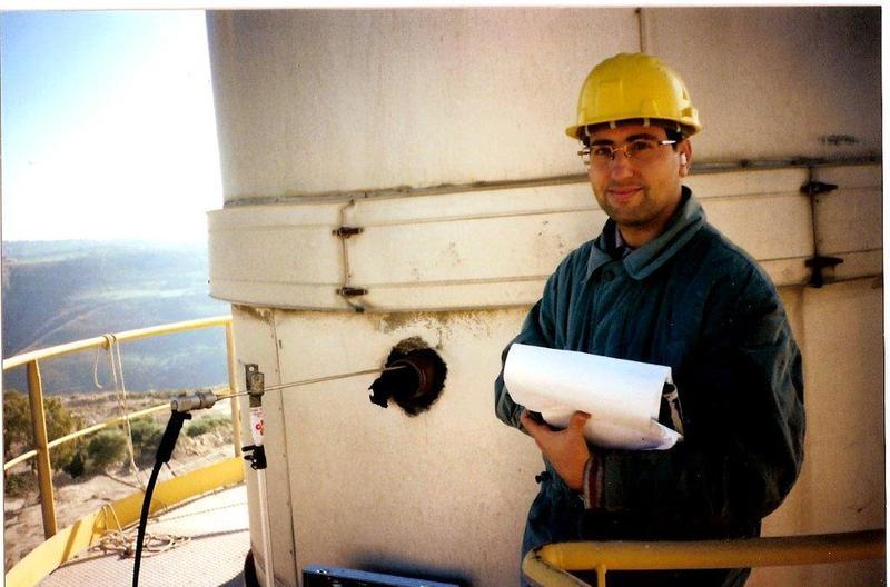personale addetto alle analisi per la marcatura CE