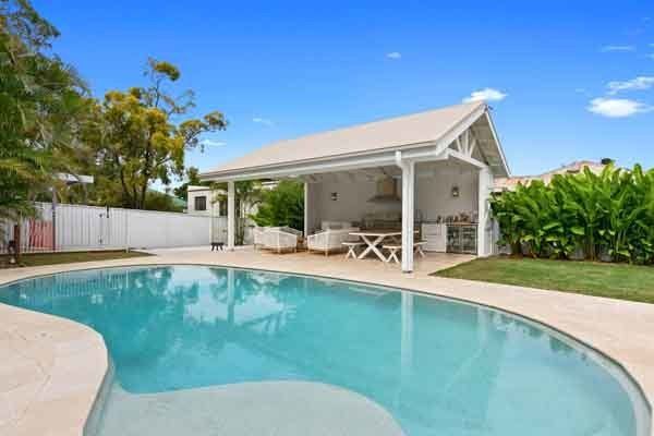 pool house