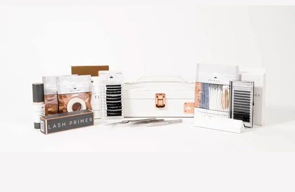 Classic Deluxe Kit — Janesville, WI — Flawless U Salon Spa & Academy Classic Deluxe Kit — Janesville, WI — Flawless U Salon Spa & Academy