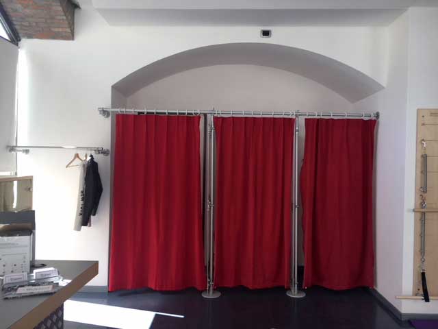 pareti divisorie 'a cabina' spogliatoi