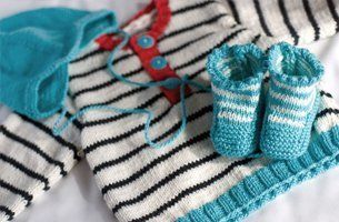 knitted baby clothes