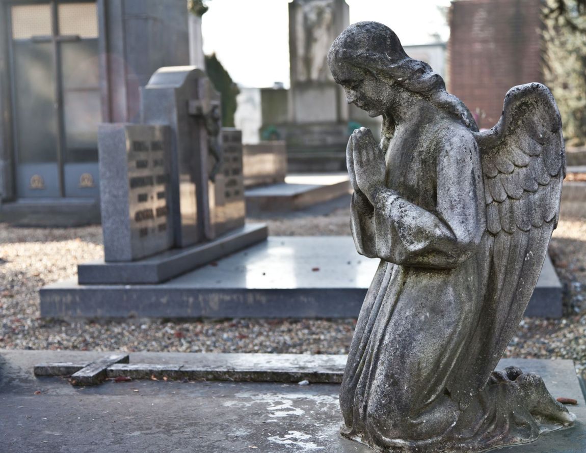 realizzazione di statue cimiteriali