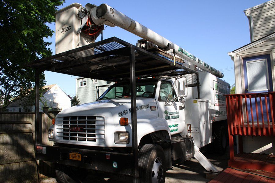 Aerial Bucket | Woodside, NY Aerial Bucket | Woodside, NY