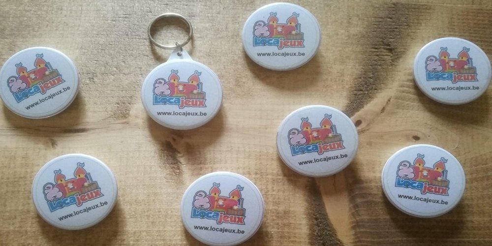 buttons badges pins a vendre ou animation