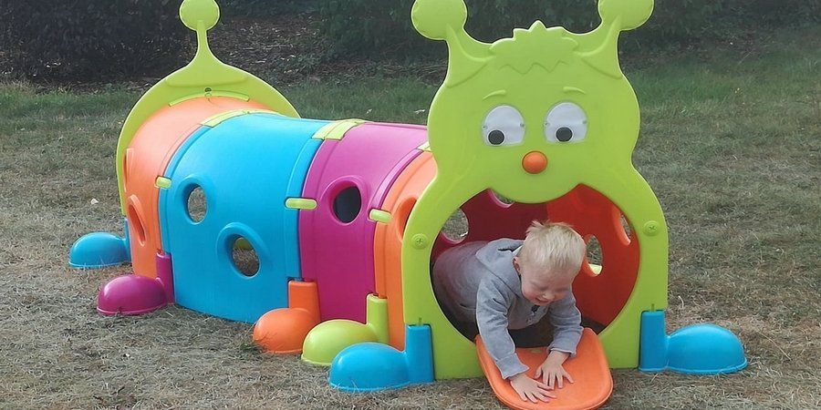 chenille jeu enfants