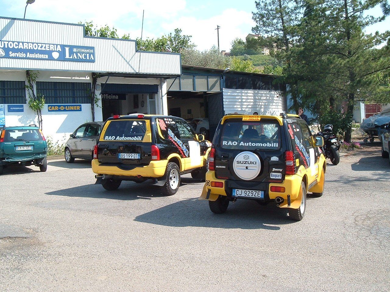 due auto Suzuki