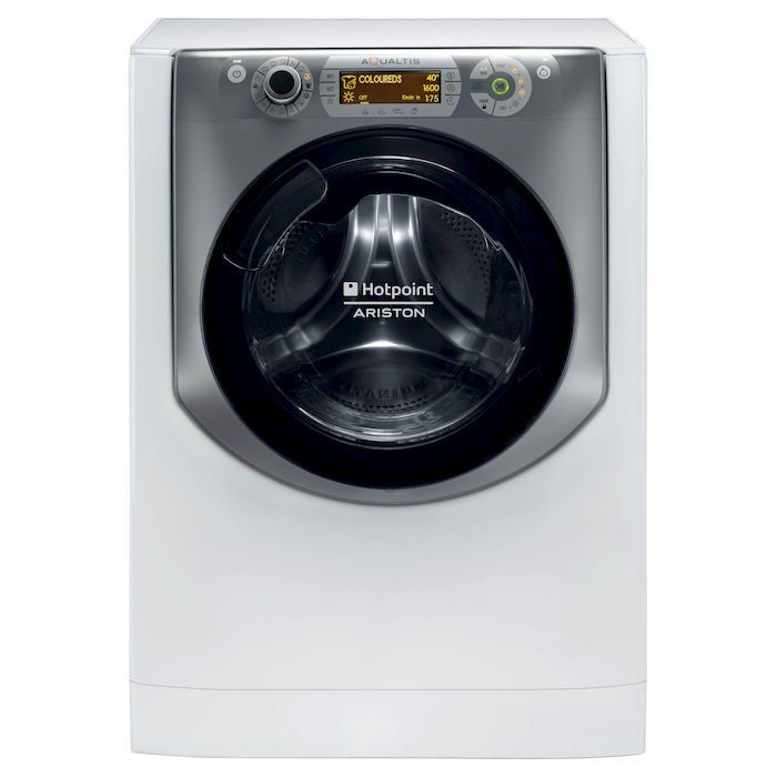 Una lavatrice a carica frontale Hotpoint Ariston di colore bianco con pannello di controllo argentato e oblò circolare scuro.