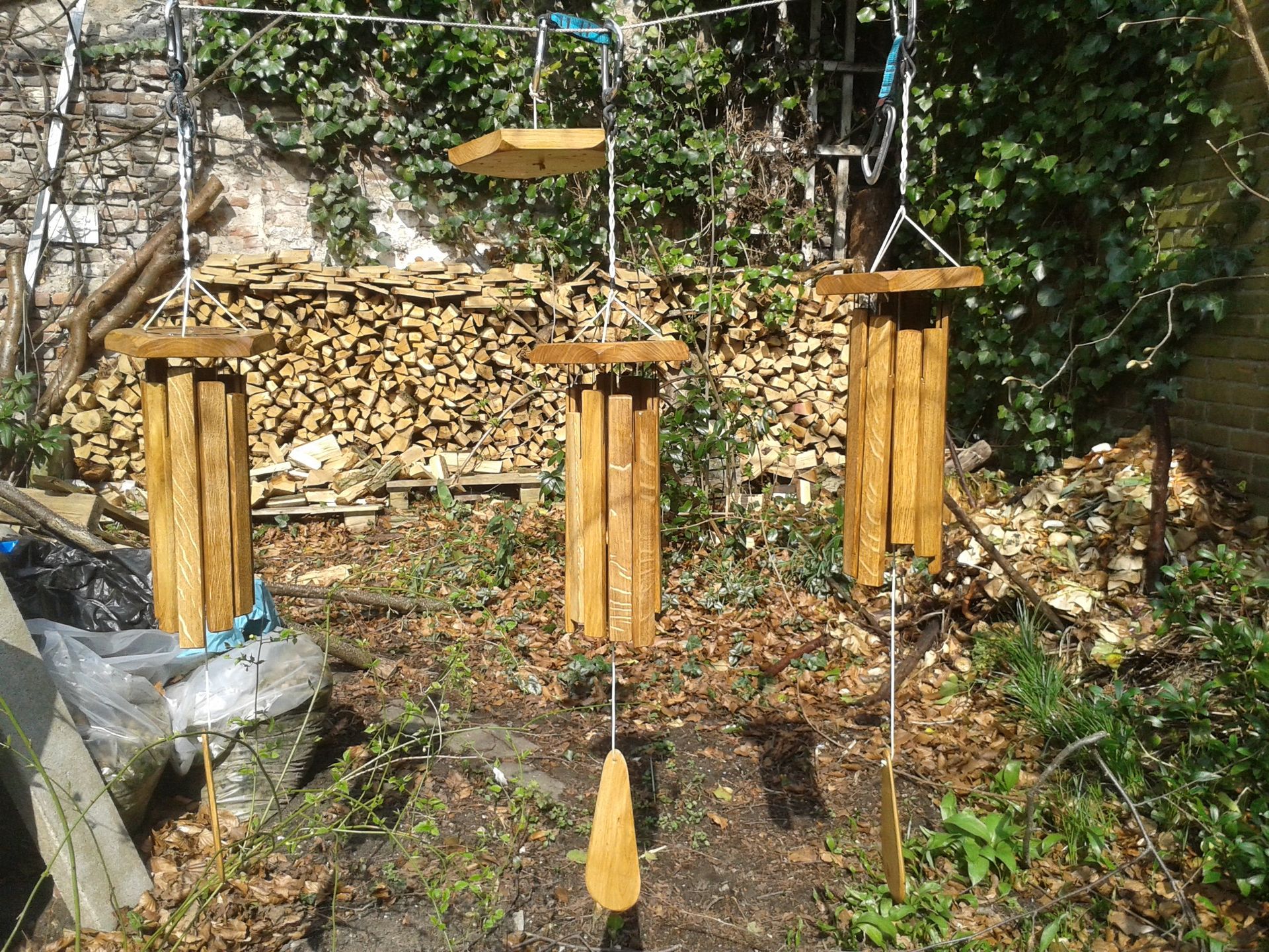 Drie houten Klankspelen voor de natuurwezens.