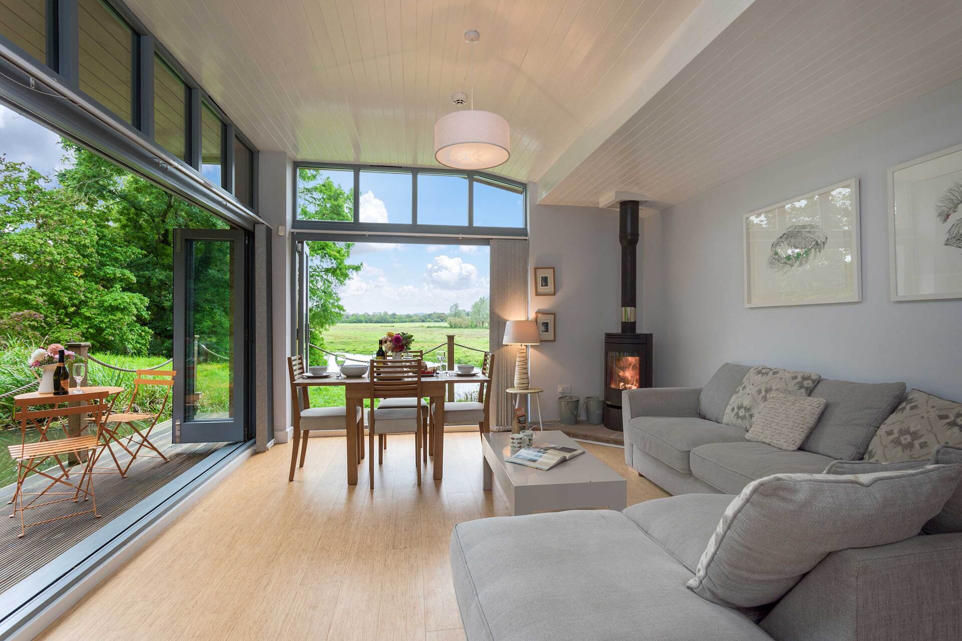spacious lodge with wonderful views across the water meadows