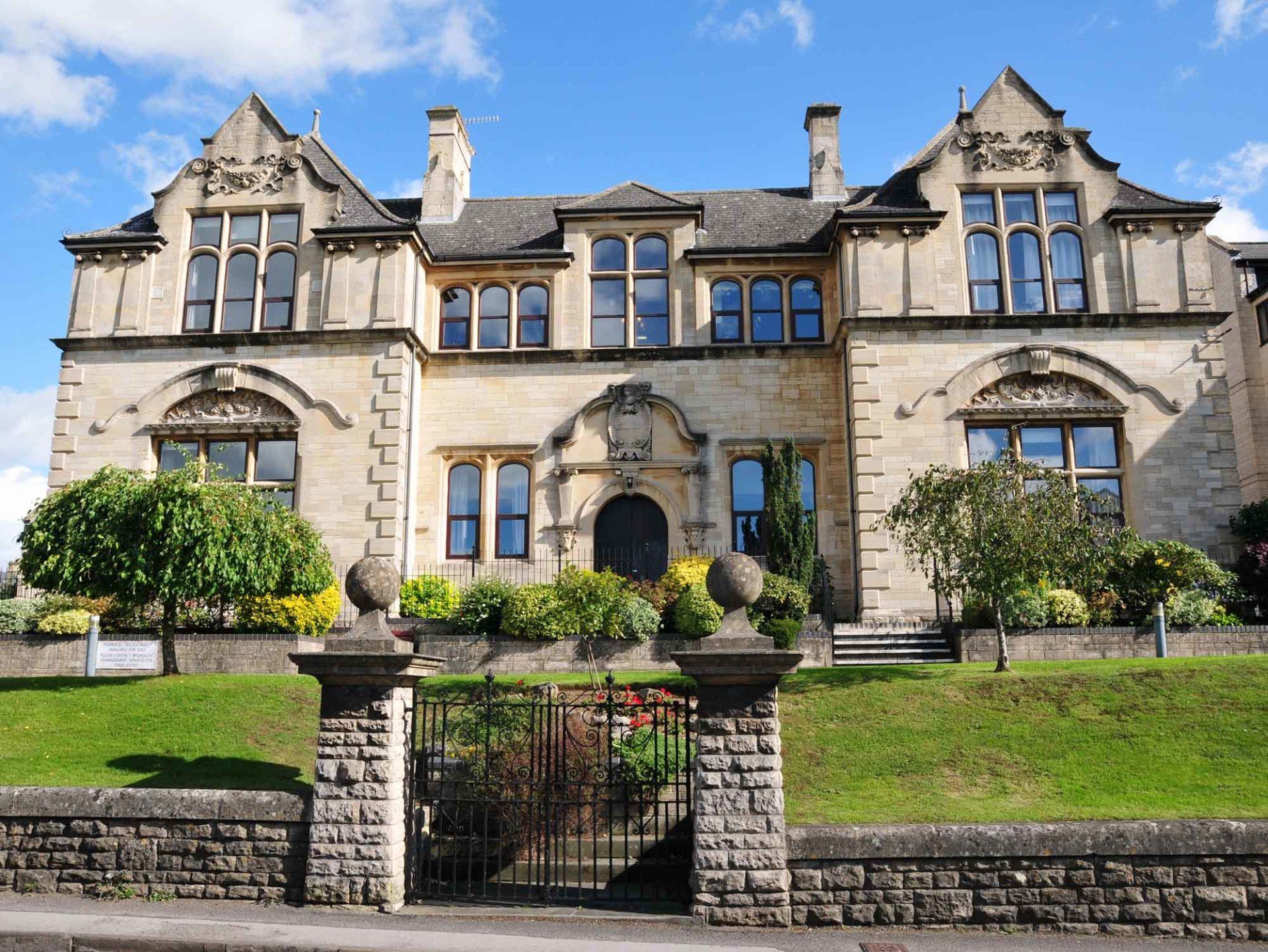 Beautiful Mansion - click for residential information