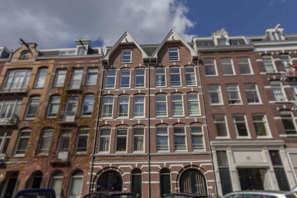 Front view of apartments 22-24 in Ter Haarstraat, Amsterdam
