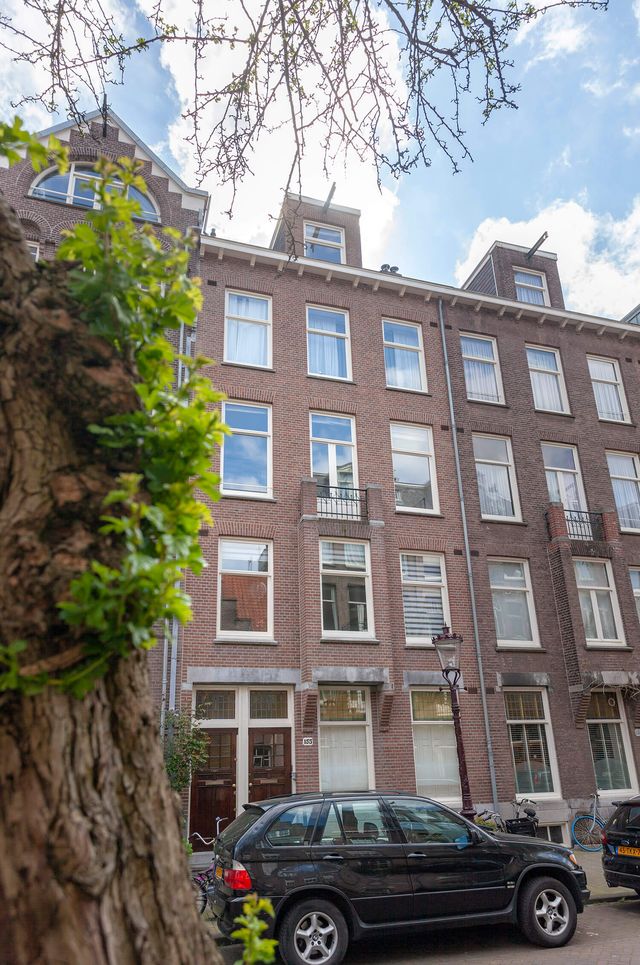 Valeriusstraat buildings with car parked infront