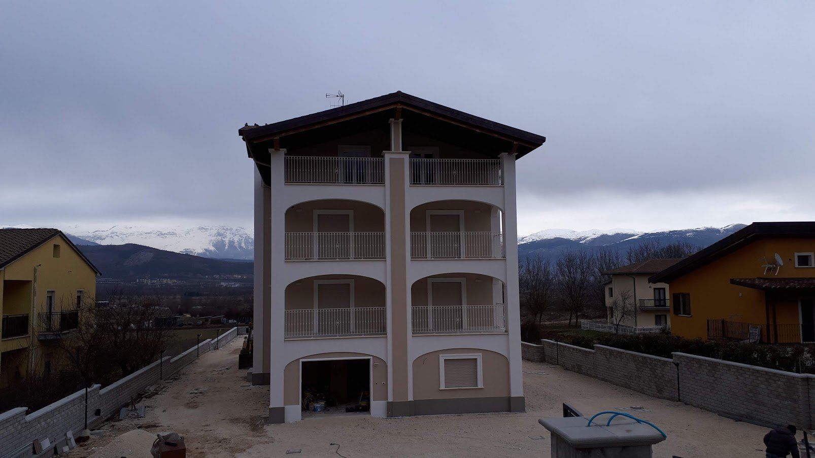 Casa con balcone