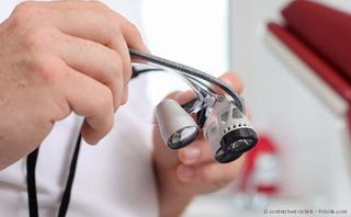 Lupenbrille für besserer Sicht und exakte Behandlungsergebnisse Lupenbrille für besserer Sicht und exakte Behandlungsergebnisse