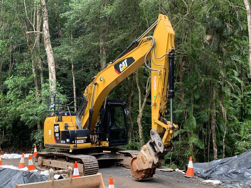 CAT Machinery — Kingsleys Earthmoving Contractors in Edmonton, QLD