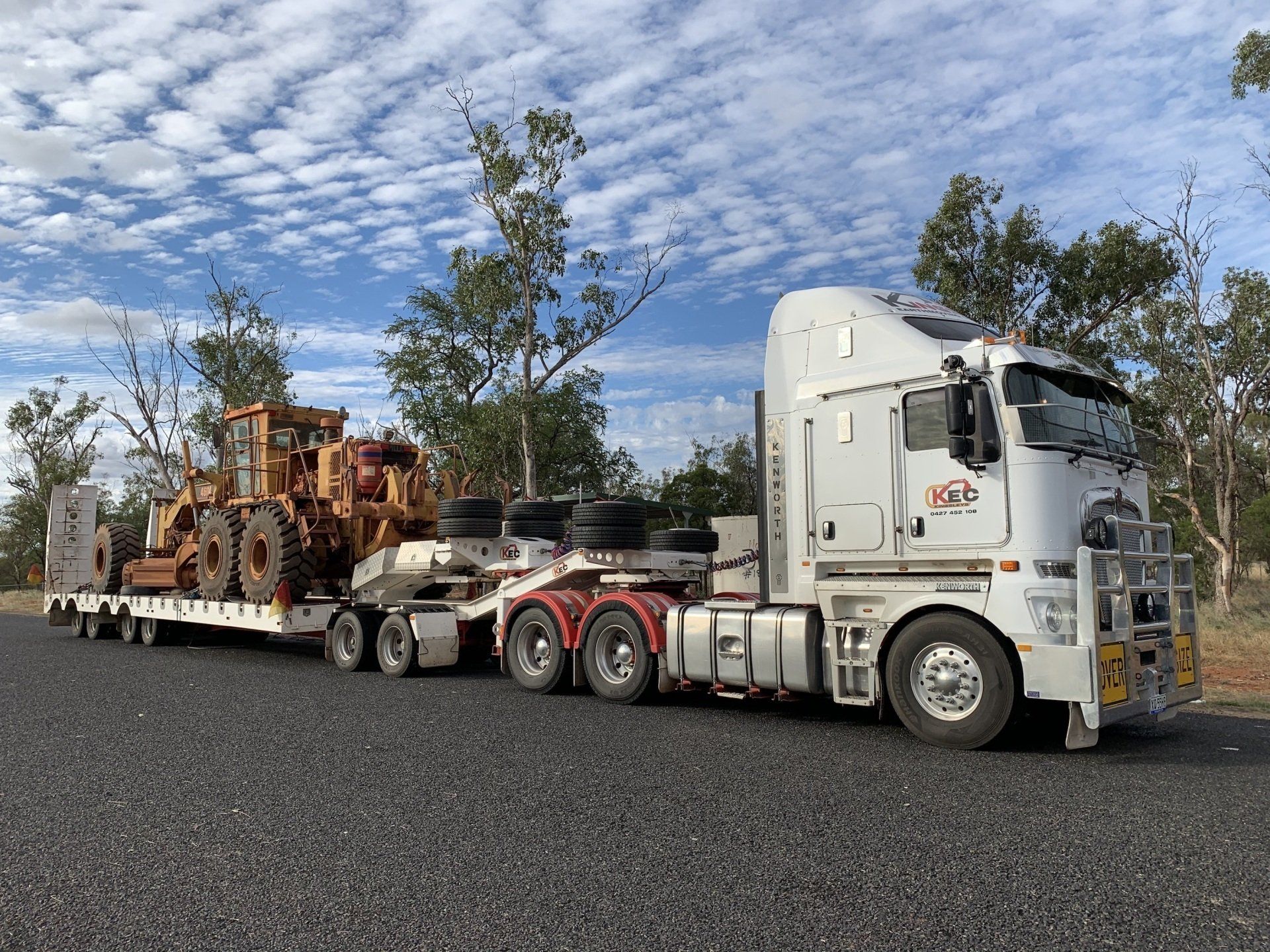 Heavy Haulage Drop-decks — Heavy Haulage in Edmonton, QLD