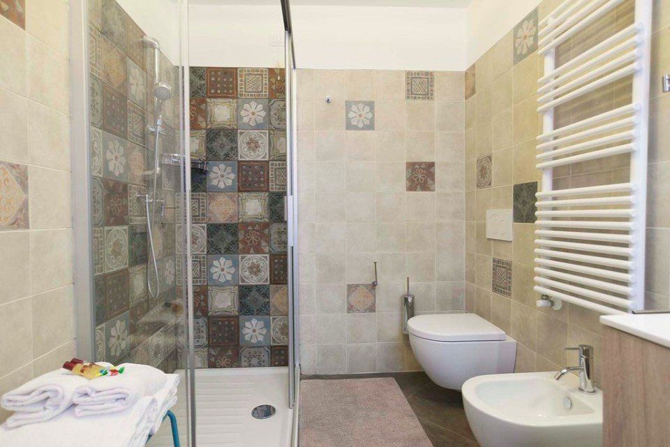 Rifacimento pareti bagno