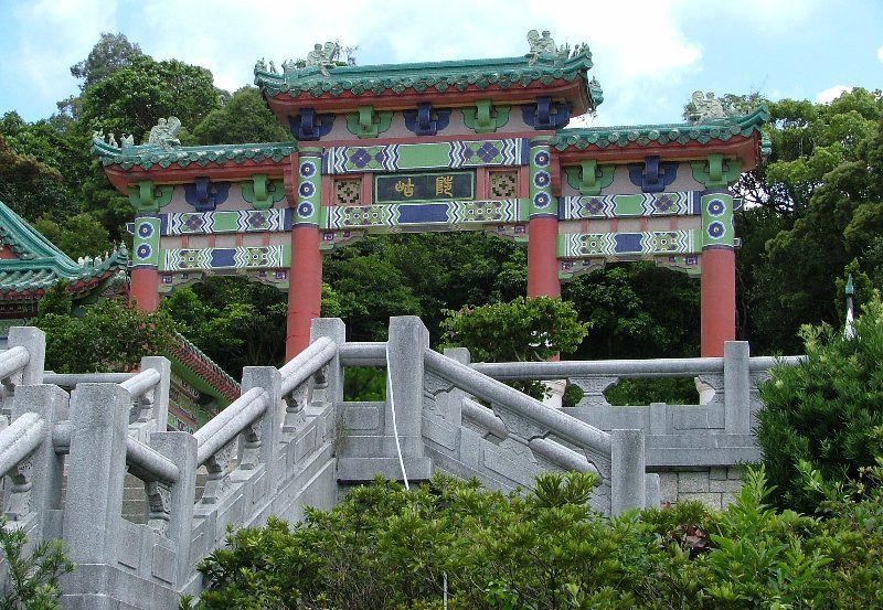 Hong Kong's Dragon Garden served as Hai Fat's estate in The Man With The Golden Gun (1974) Hong Kong's Dragon Garden served as Hai Fat's estate in The Man With The Golden Gun (1974)