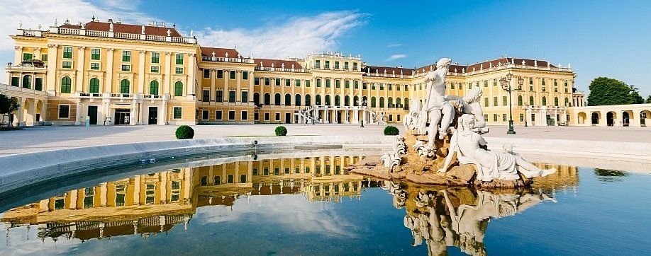 Vienna's Schoenbrunn Palace Vienna's Schoenbrunn Palace