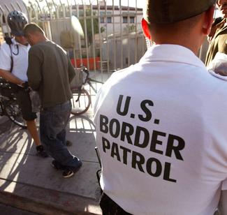 Defensa de Deportation In los Estados Unidos con Abogada Ralip Hernandez