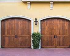 Two car wooden arch garage - Pilot Point TX 76258, USA