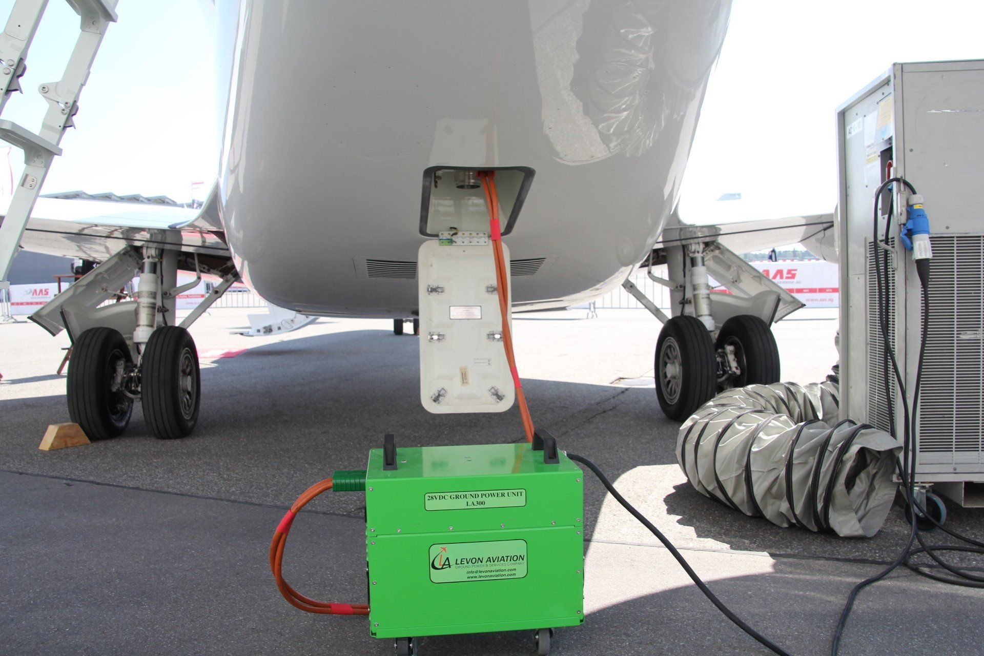 Portable 28VDC Continuous Power Unit
