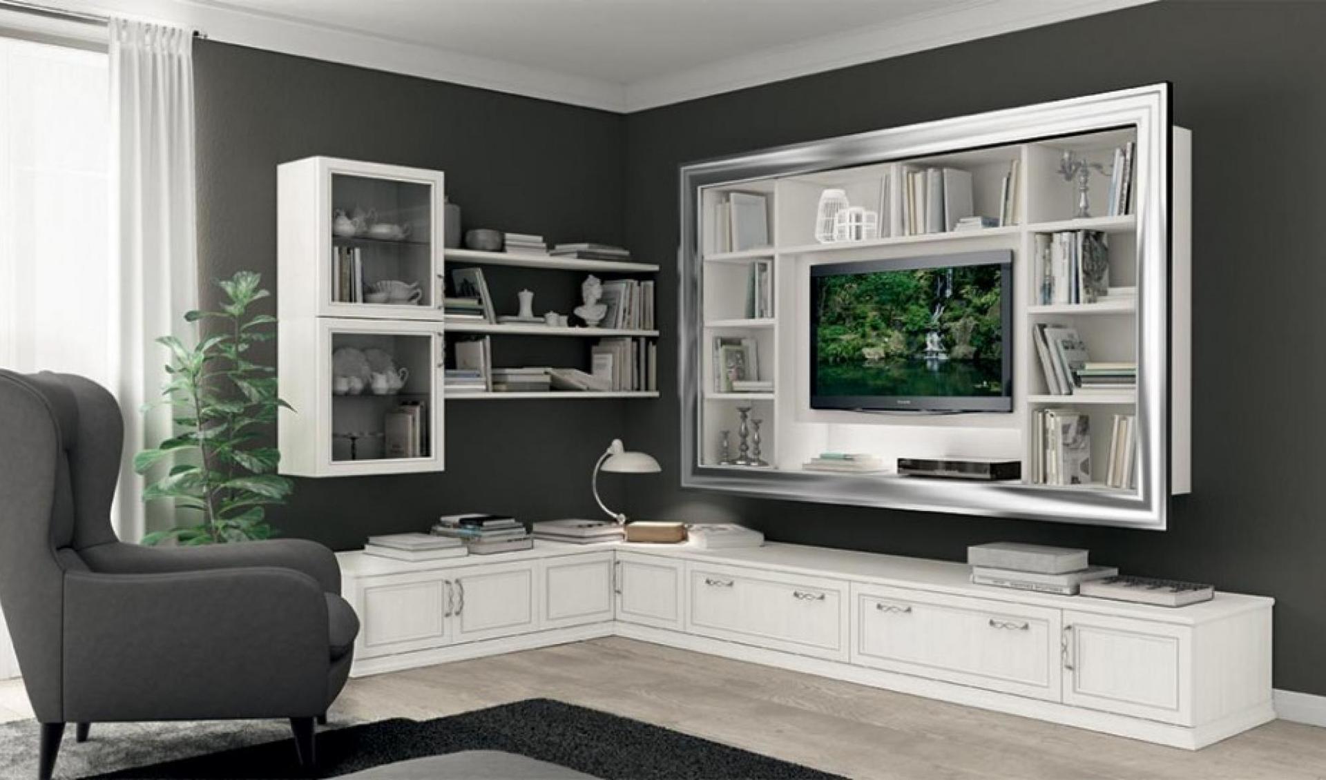Soggiorno moderno con scaffali a muro bianchi, TV, poltrona grigia e parete decorativa nera.